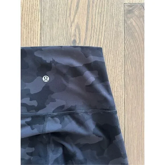 Lululemon Wunder Under High-Rise Crop leggings - Picture 3 of 8